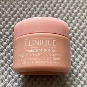Deluxe Clinique Moisture Surge 100H Hydrator